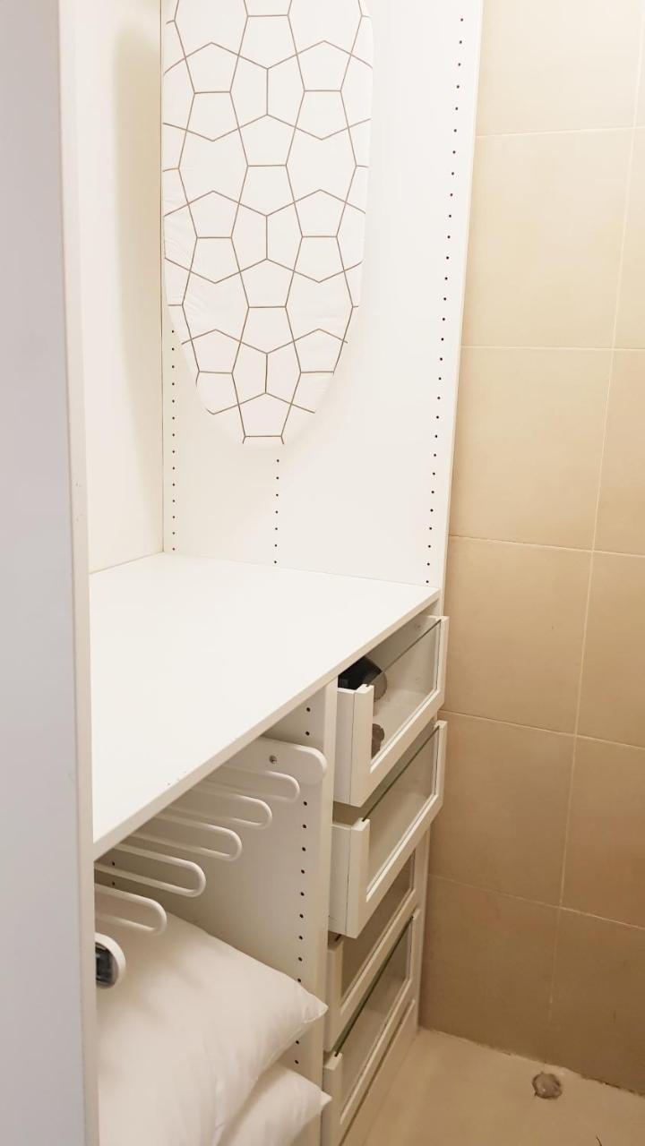 Gordon Beach Studios Tel Aviv Room photo